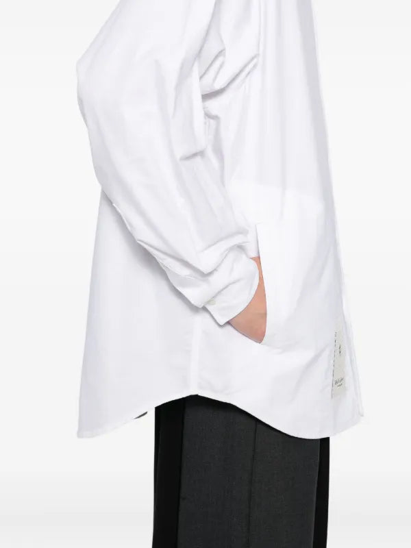 BLACK LONG-SLEEVED SHIRT